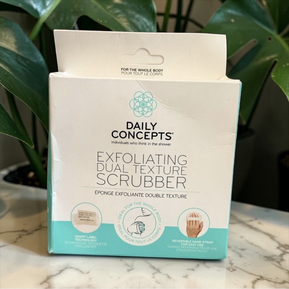 🖤DAILY CONCEPTS🖤Exfoliating Dual Texture Scrubber/NIB